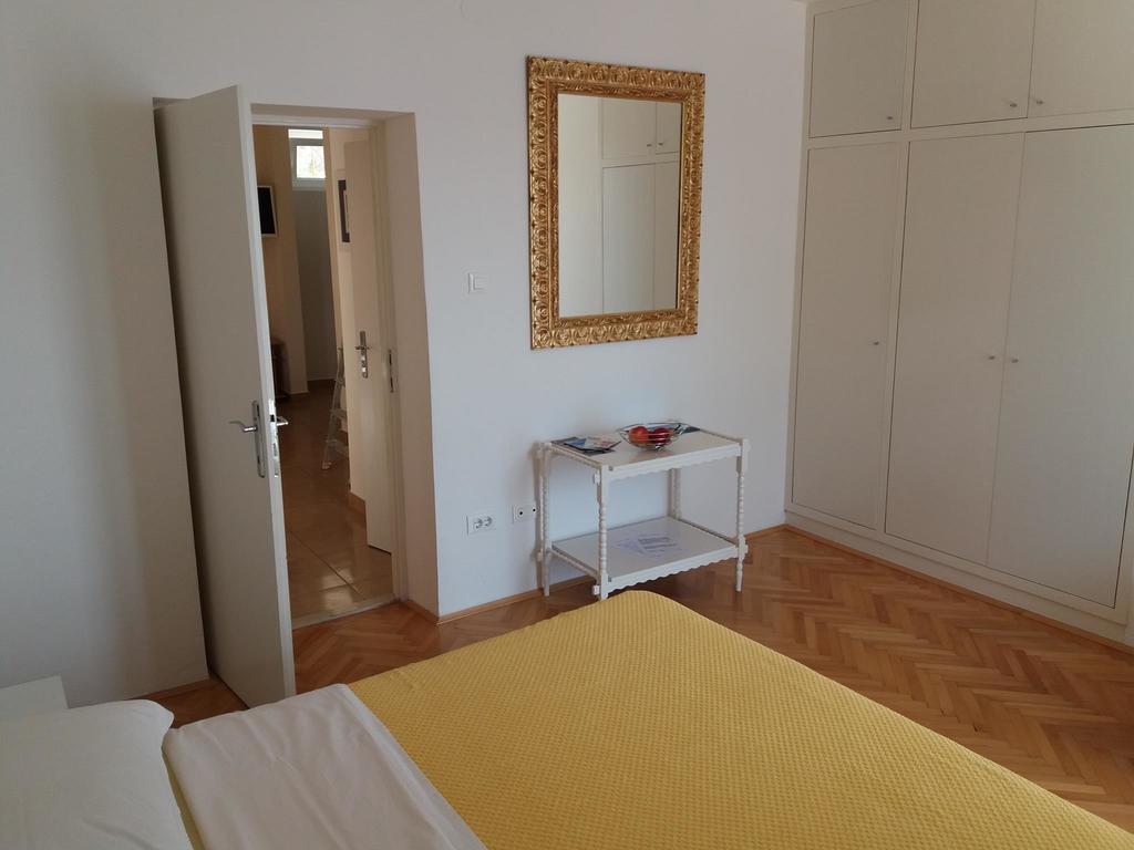 Apartments Jakovic Брела Екстериор снимка
