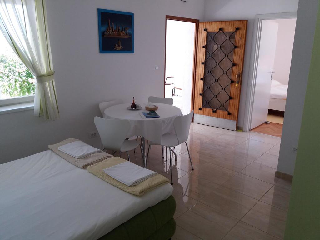 Apartments Jakovic Брела Екстериор снимка