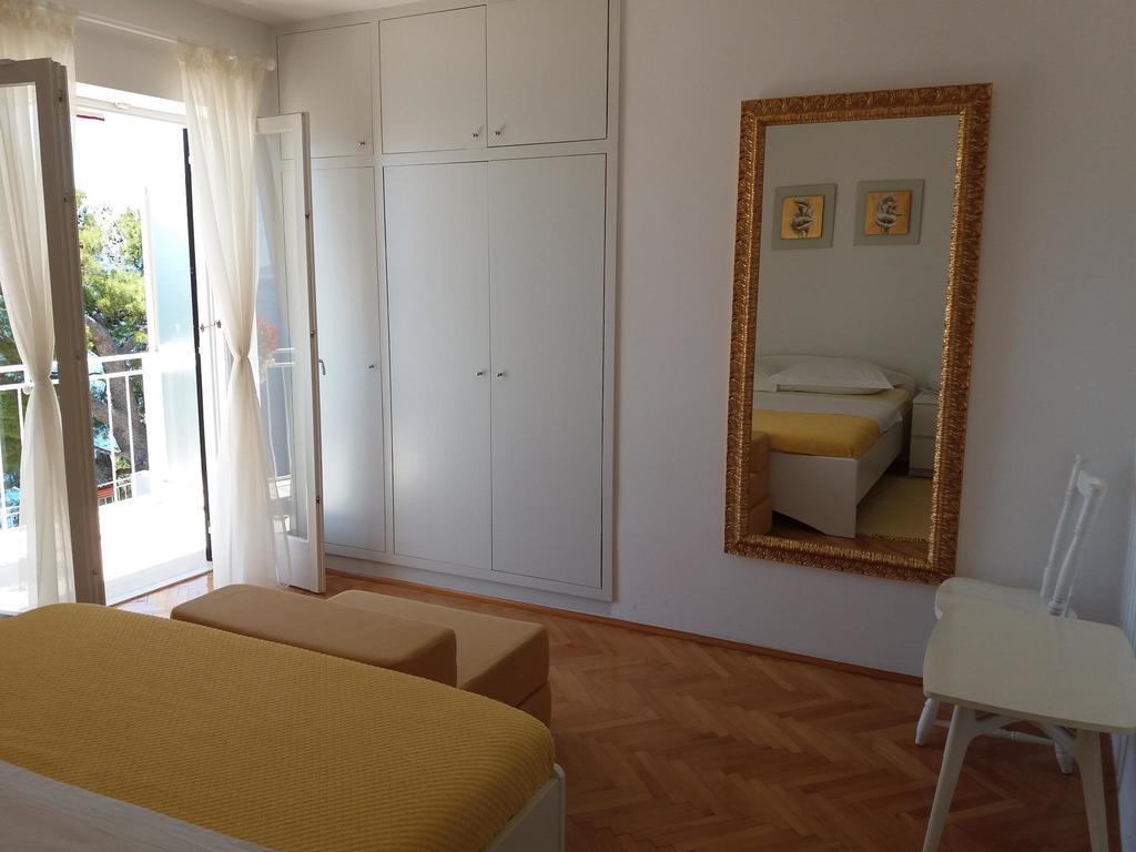 Apartments Jakovic Брела Екстериор снимка