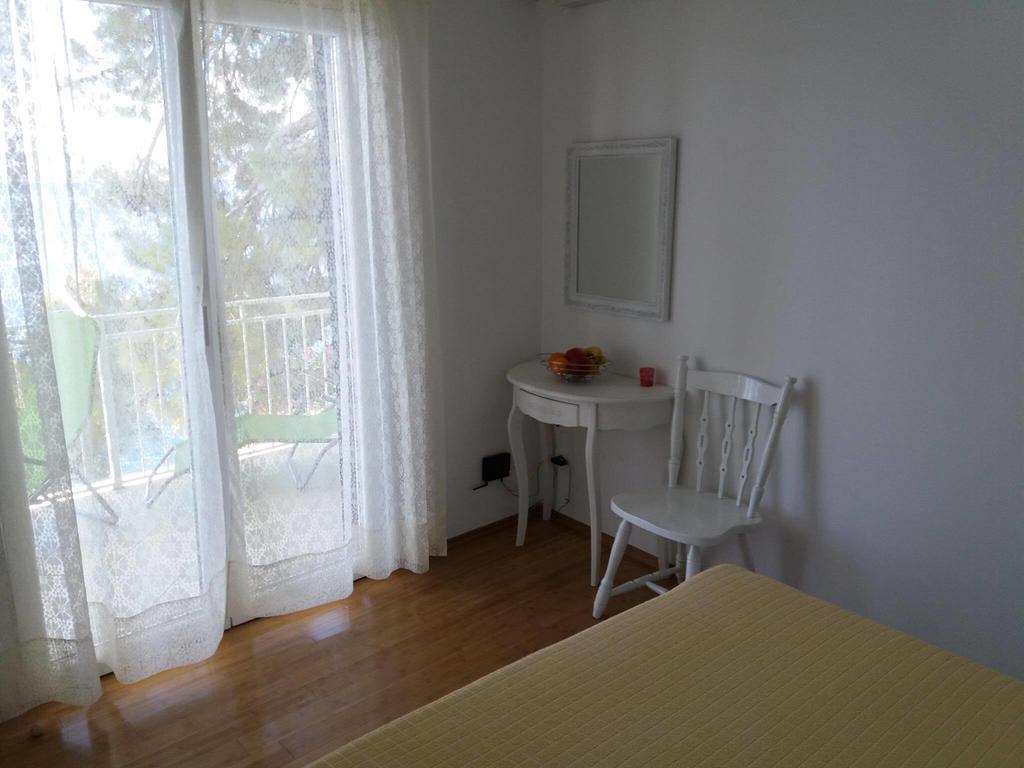 Apartments Jakovic Брела Екстериор снимка